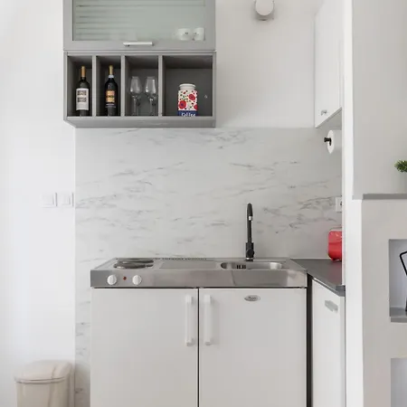 Appartamento Im Erdgeschoss- Beim Beruehmten Znjan-strand By Interhome Spalato