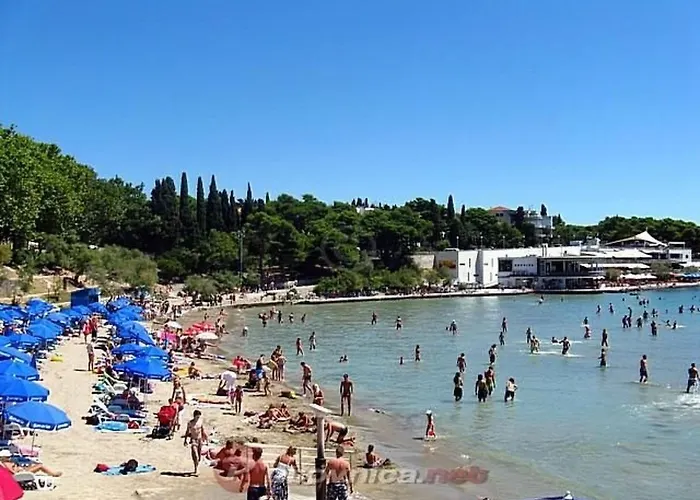 Im Erdgeschoss- Beim Beruehmten Znjan-strand By Interhome Appartamento *