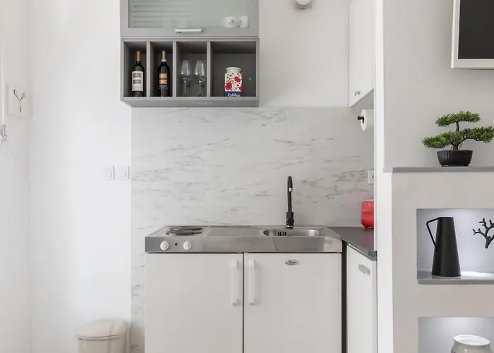 Appartamento Im Erdgeschoss- Beim Beruehmten Znjan-strand By Interhome Spalato