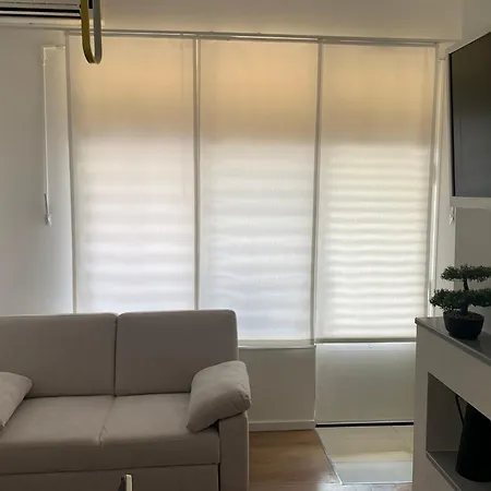 Im Erdgeschoss- Beim Beruehmten Znjan-strand By Interhome * ספליט