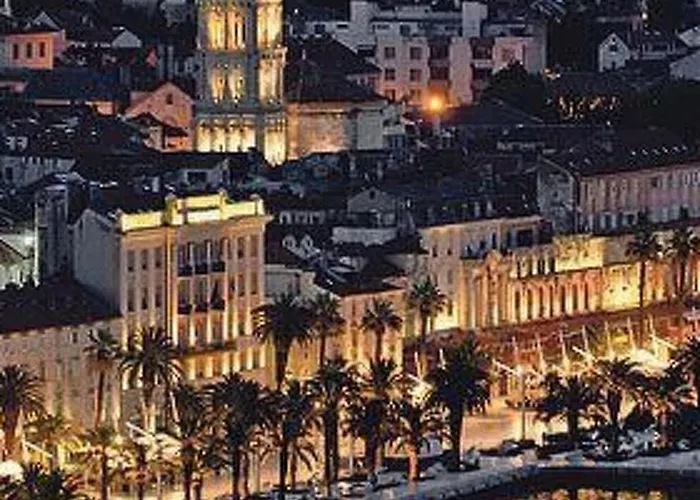 Im Erdgeschoss- Beim Beruehmten Znjan-strand By Interhome Appartement Split