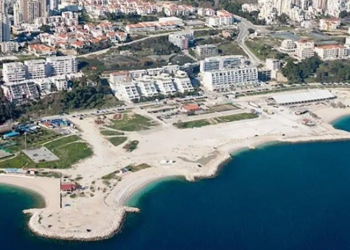 Appartement Im Erdgeschoss- Beim Beruehmten Znjan-strand By Interhome *